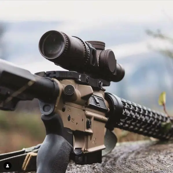 ar15 rifle closeup and oacs carbon fiber handguard